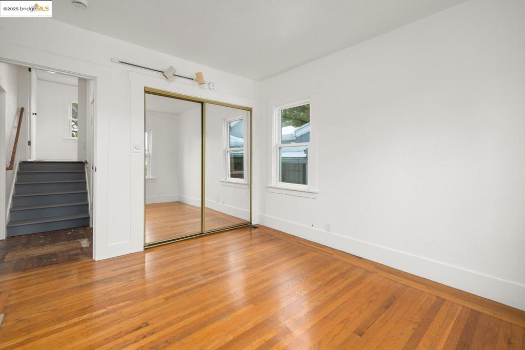 PIEDMONT AVENUE - Residential