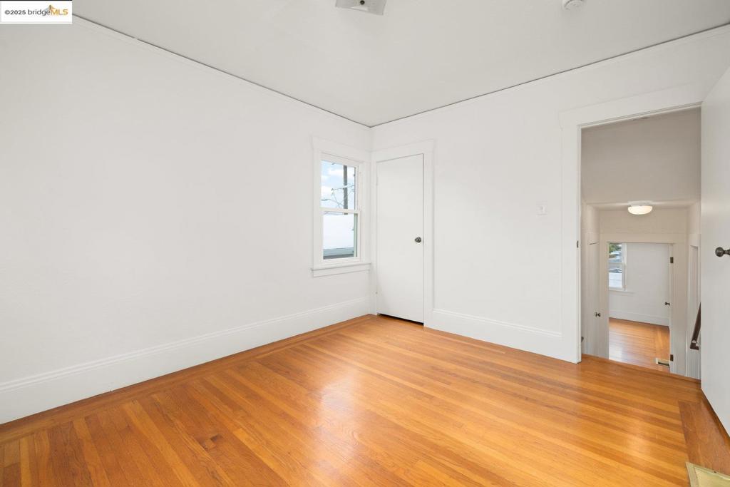 PIEDMONT AVENUE - Residential