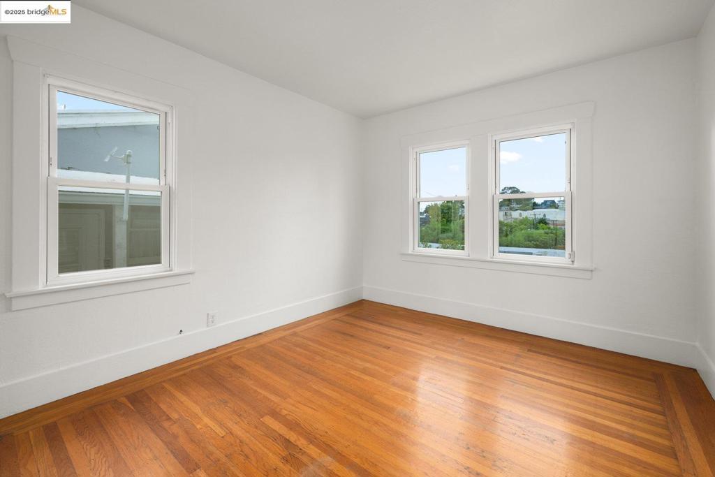 PIEDMONT AVENUE - Residential