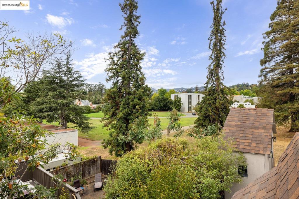 PIEDMONT AVENUE - Residential
