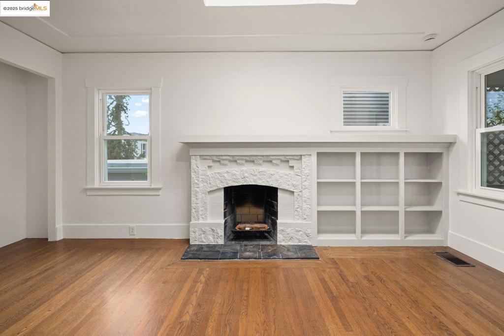 PIEDMONT AVENUE - Residential