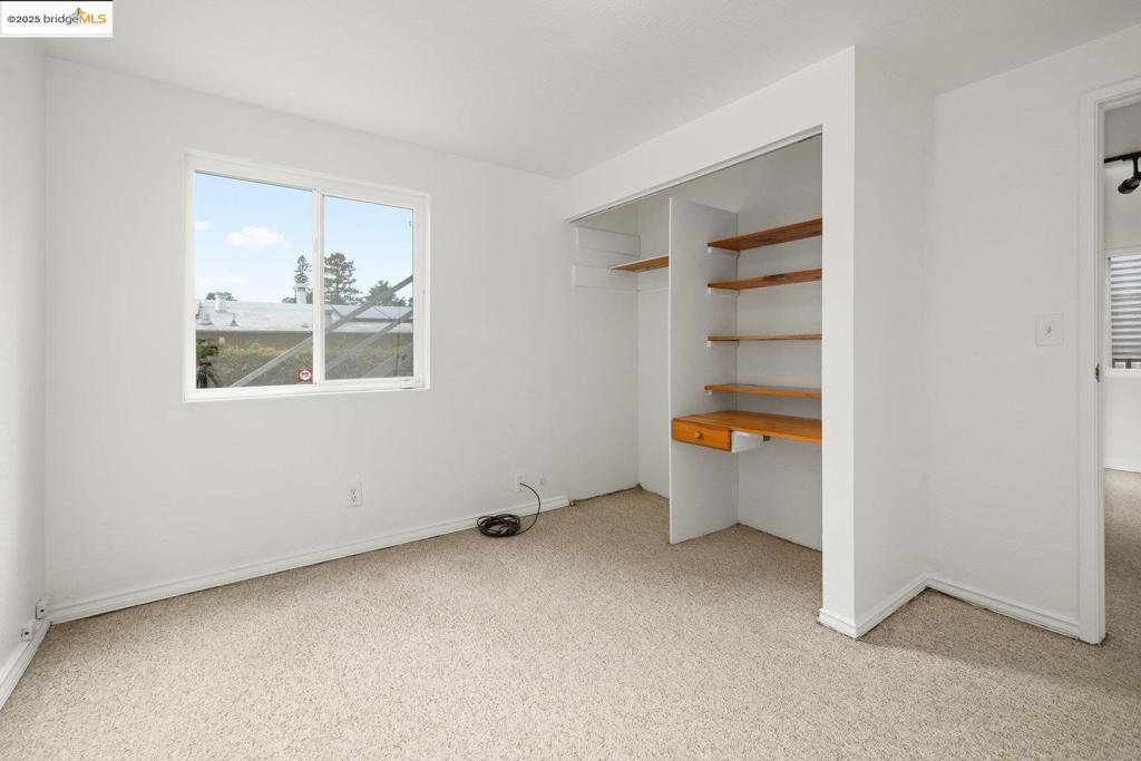 PIEDMONT AVENUE - Residential
