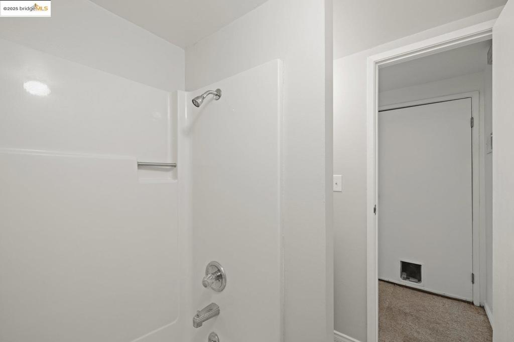 PIEDMONT AVENUE - Residential