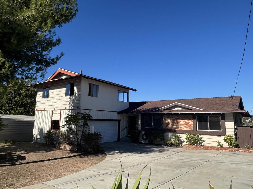 10050 Cristobal Drive