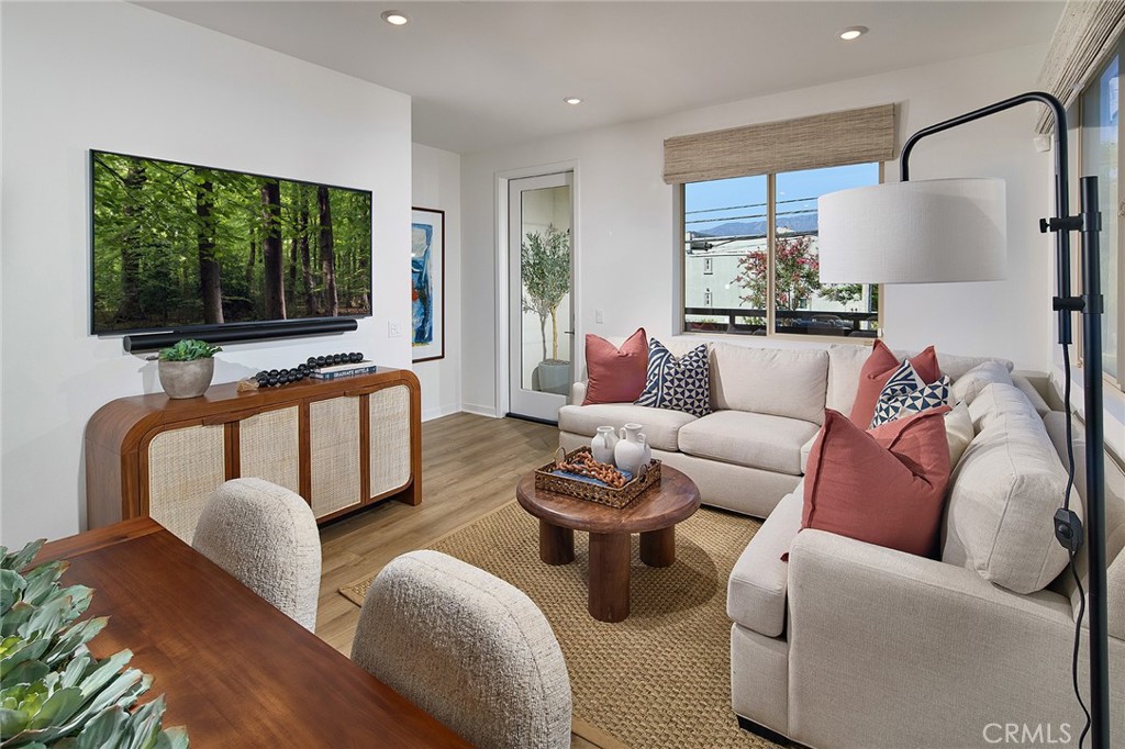 1305 W North Pinecrest