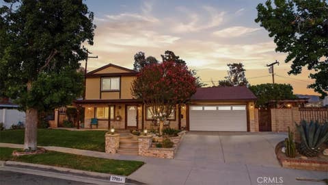 Photo of 27854 Lost Springs Road, Canyon Country, CA 91387 (MLS # SR26168597)