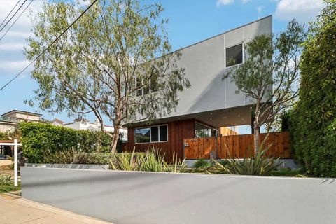 Photo of 1814 Penmar Avenue, Venice, CA 90291 (MLS # PTP2502108) Photo of 1814 Penmar Avenue, Venice, CA 90291 (MLS # PTP2502108)