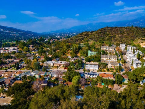 Photo of 4 Vista Del Verde Drive, Glendale, CA 91208 (MLS # P1-27557)