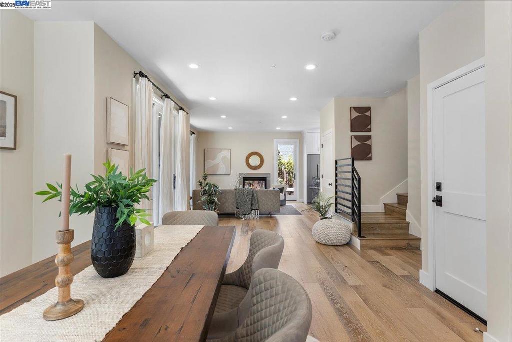 1002 Middle Ave