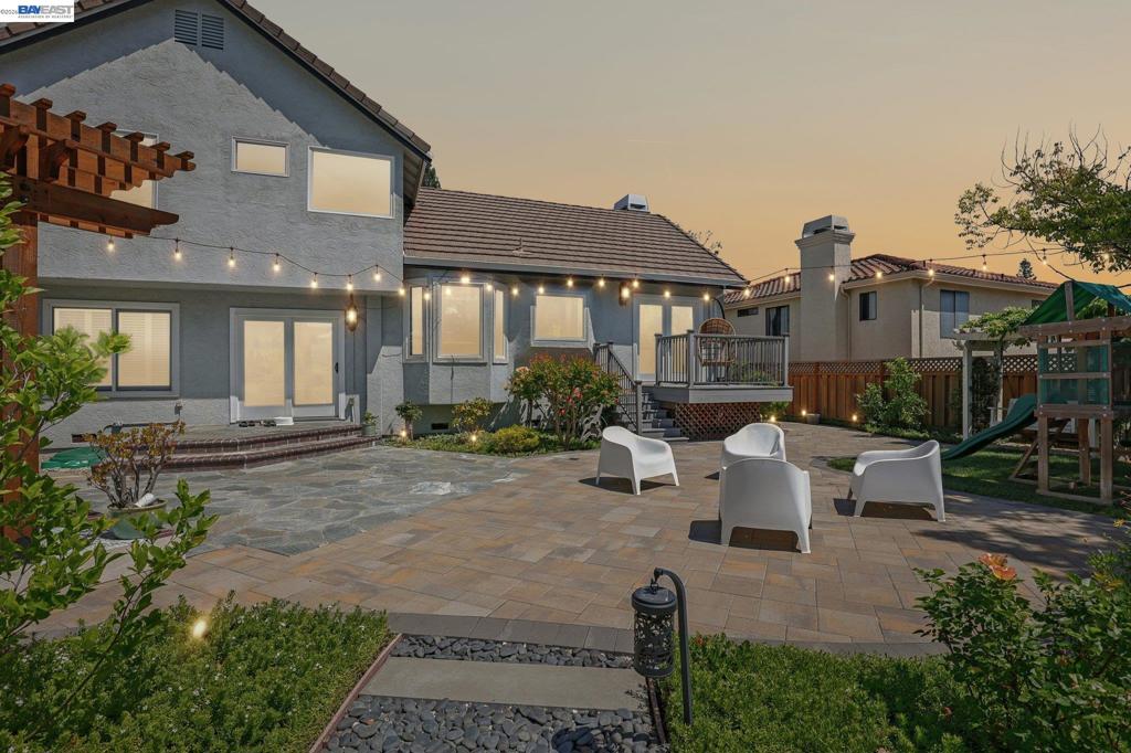 1095 Canyon Hills Rd