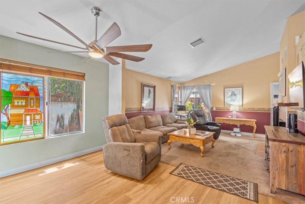 848 Pointe Vista Circle