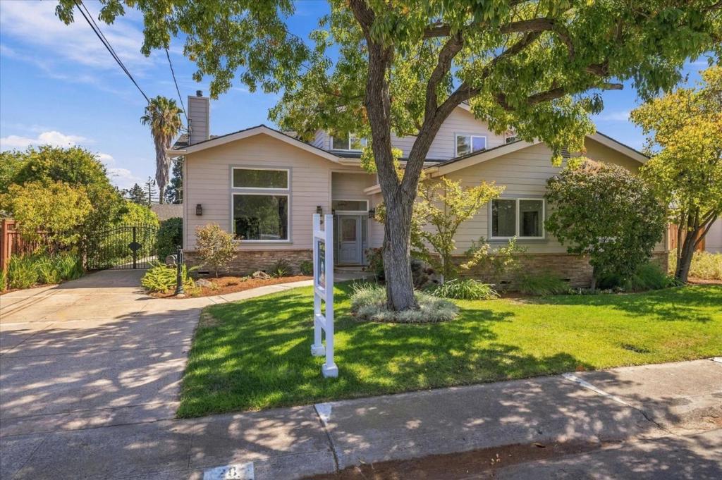 28 Hunt Way