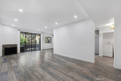 Photo of 13331 Moorpark Street #206, Sherman Oaks, CA 91423 (MLS # BB25146124)