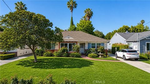 Photo of 15439 Hart Street, Van Nuys, CA 91406 (MLS # GD26102770)