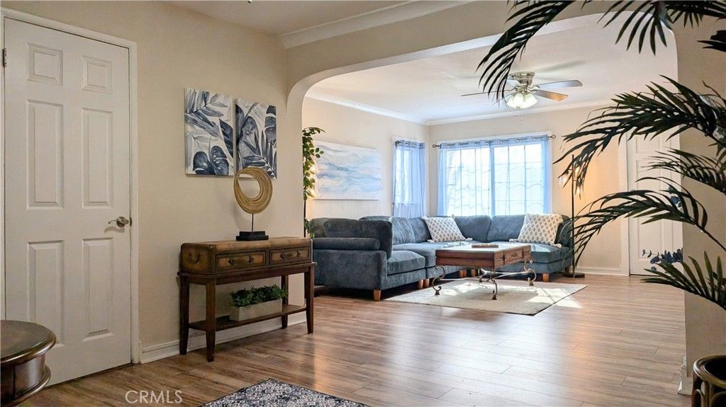 Photo of 3854 Arlington Avenue, Los Angeles, CA 90008 (MLS # TR25093805)