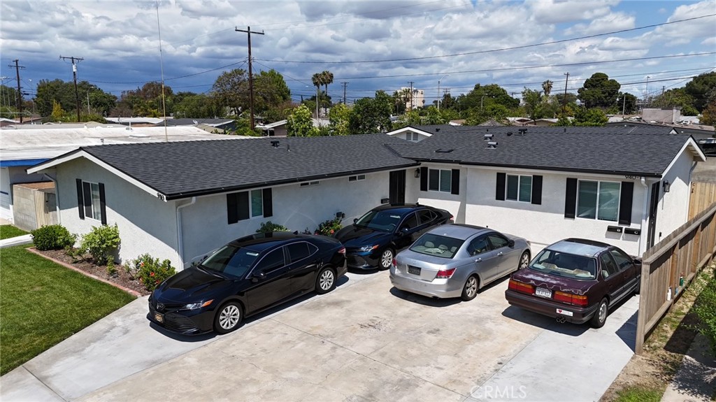 940 N Garden