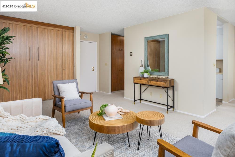 7 Commodore Drive A460