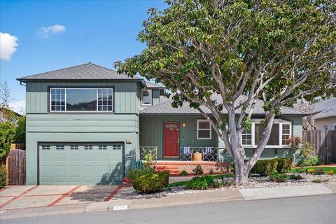 Photo of 1656 Lassen Way, Burlingame, CA 94010 (MLS # ML82039323)