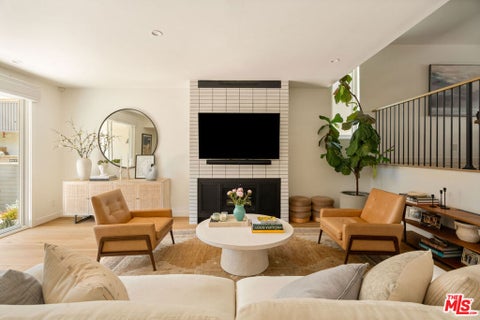 Photo of 4707 La Villa Marina #J, Marina Del Rey, CA 90292 (MLS # 26839505)