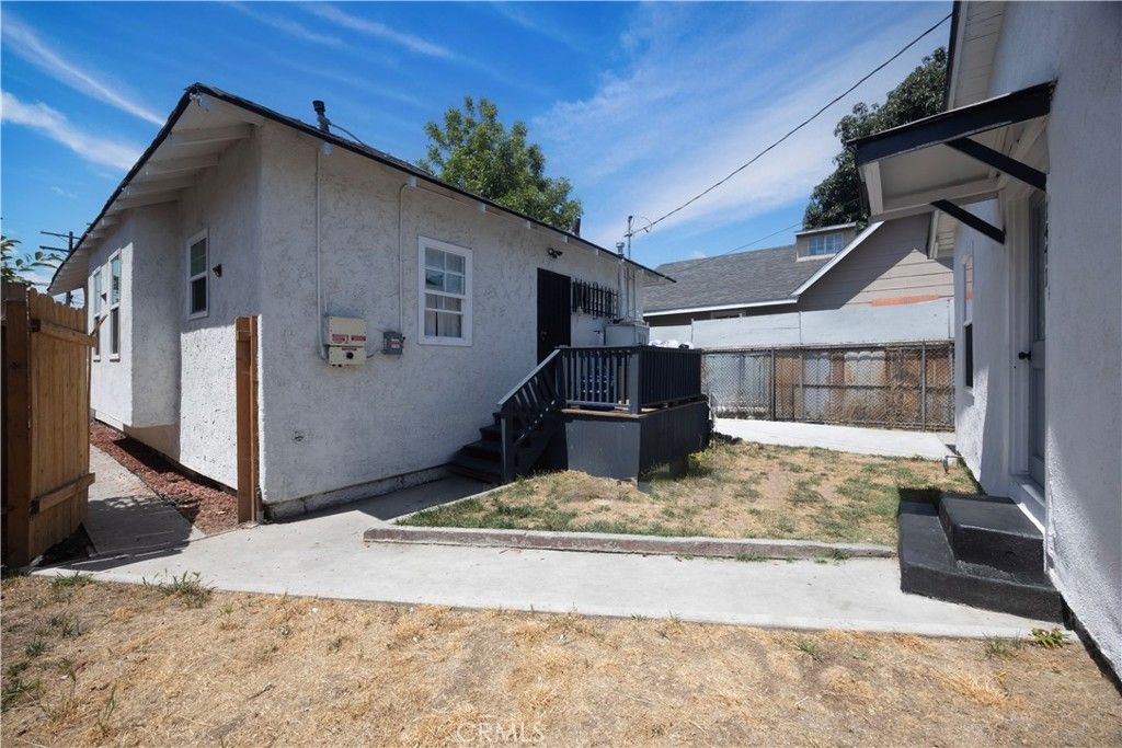 Photo of 1471 E 41 PL Pl, Los Angeles, CA 90011 (MLS # MB25232806)