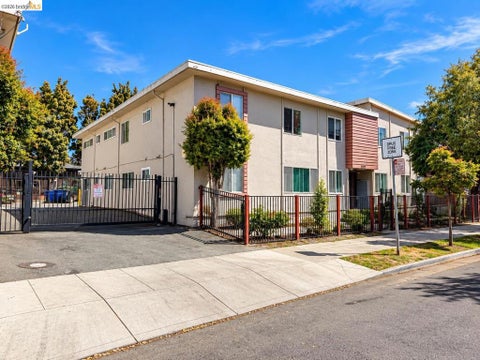 Tiny photo for 2223 Bonar St ST, Berkeley, CA 94702 (MLS # 41151589)