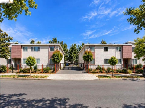 Photo of 2223 Bonar St ST, Berkeley, CA 94702 (MLS # 41151589)