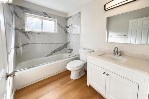 Tiny photo for 2223 Bonar St ST, Berkeley, CA 94702 (MLS # 41151589)