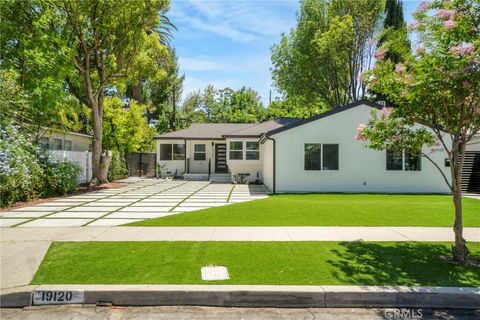 Photo of 19120 Bessemer, Tarzana, CA 91335 (MLS # GD25258175)