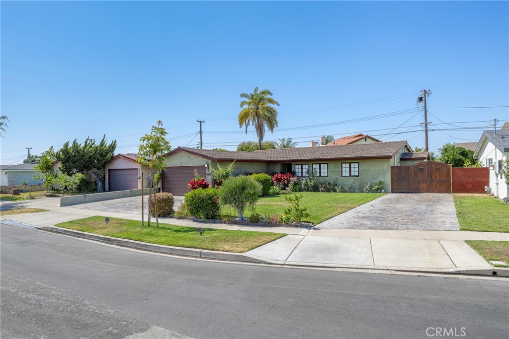 5837 Los Arcos Way