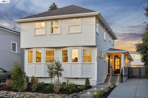 Photo of 3031 WHEELER STREET St, Berkeley, CA 94705 (MLS # 41131913)