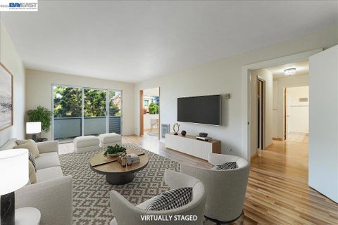 Photo of 3768 Harrison St ST #101, Oakland, CA 94611 (MLS # 41147852)