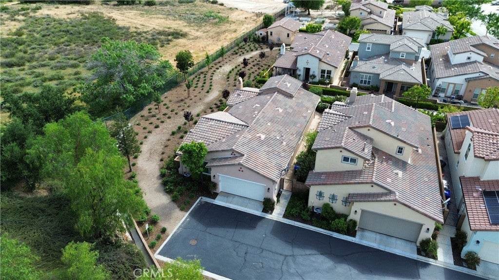 23723 Maple Leaf Court