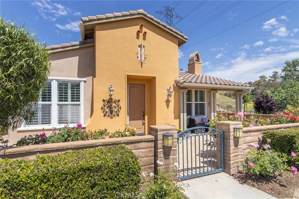 23723 Maple Leaf Court