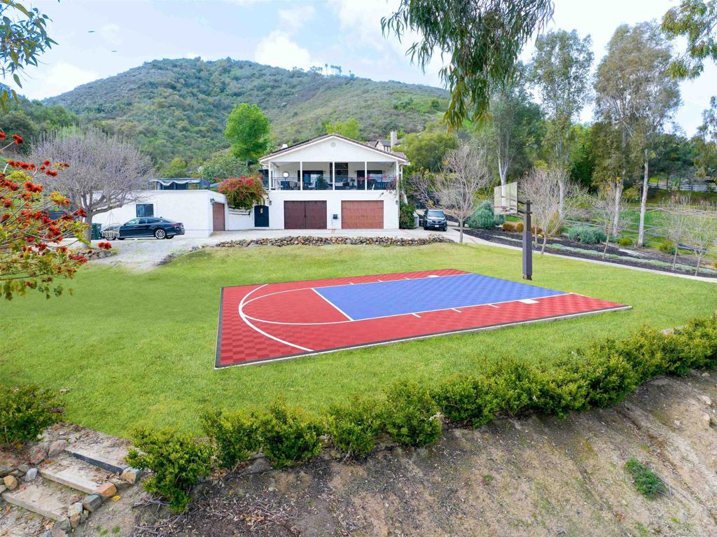 19950 Elfin Forest Ln