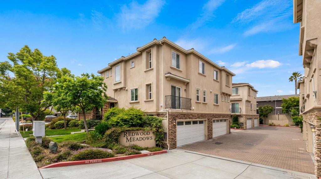 963 Bellomo Avenue