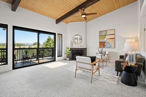 Photo of 19100 Crest Ave Ave #100, Castro Valley, CA 94546 (MLS # 41122172)