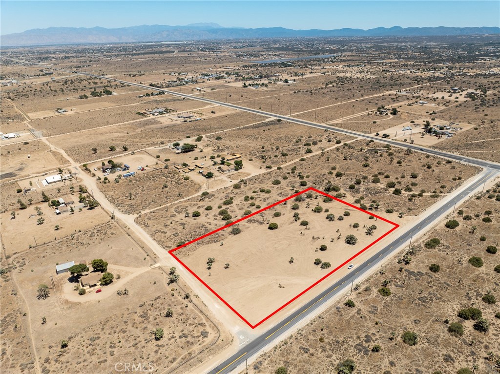 Looking for the perfect land investment with immediate development potential? This is it.
Nestled in the heart of the scenic desert, this vacant parcel offers a rare blend of seclusion and convenience—ideal for developers, investors, or anyone looking to stake a claim in one of the Southwest’s most promising regions.
Key Features:
Located off paved roads – easy, year-round access for construction, utilities, or future buyers.
All utilities available at the lot line – water and electricity ready to connect!
Level, buildable terrain – minimal grading needed, saving you time and development costs.
Wide-open skies and stunning views – perfect for custom homes or long-term land banking.
Surging development nearby – take advantage of increasing population growth and infrastructure expansion in the area.