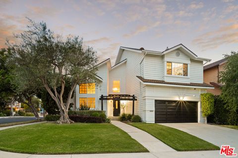 Photo of 7827 Berger Avenue, Playa Del Rey, CA 90293 (MLS # 26831513)
