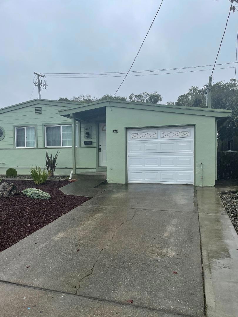 Camaritas circle, fresh paint, double pane windows, new vinyl plank flooring, laundry room, granite kitchen counters and stainless steel appliances...
