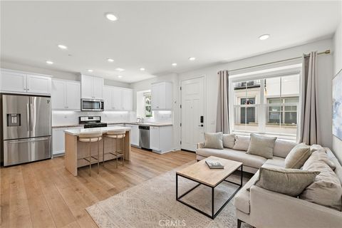 Photo of 12156 Starling Ln, Whittier, CA 90602 (MLS # OC26074447)