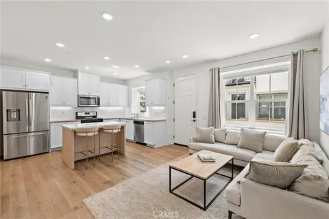 MLS: OC26074447
