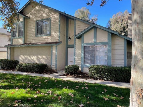 Photo of 237 Grayson Way #D, Upland, CA 91786 (MLS # CV26207000)