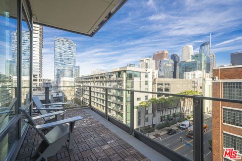 Photo of 1100 S Hope Street #716, Los Angeles, CA 90015 (MLS # 26681541)