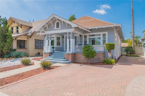 Photo of 2801 Brighton Avenue, Los Angeles, CA 90018 (MLS # OC25233977)