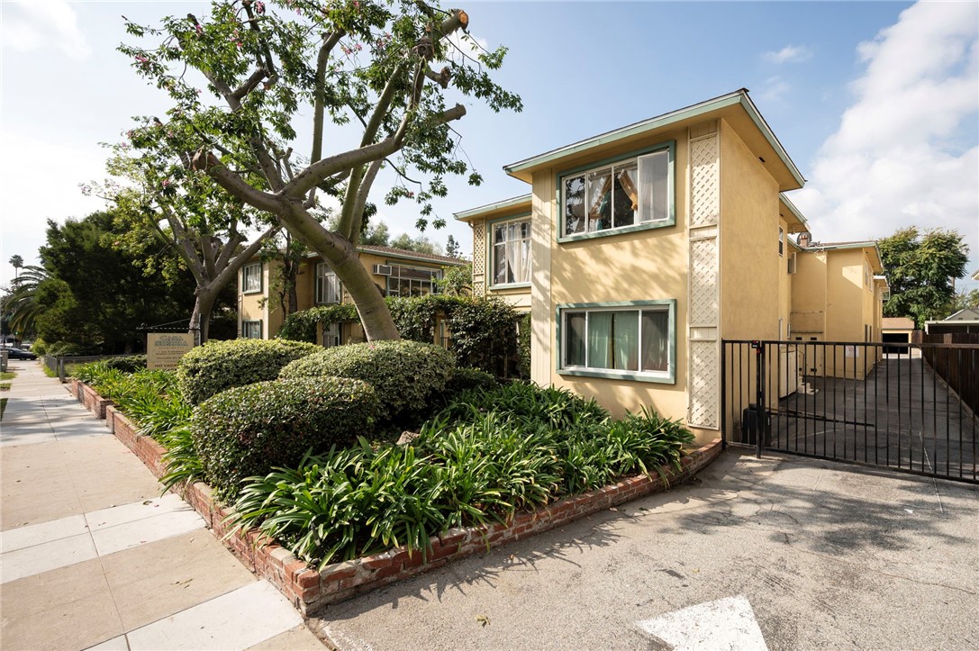 Properties 2 515 N El Molino Avenue