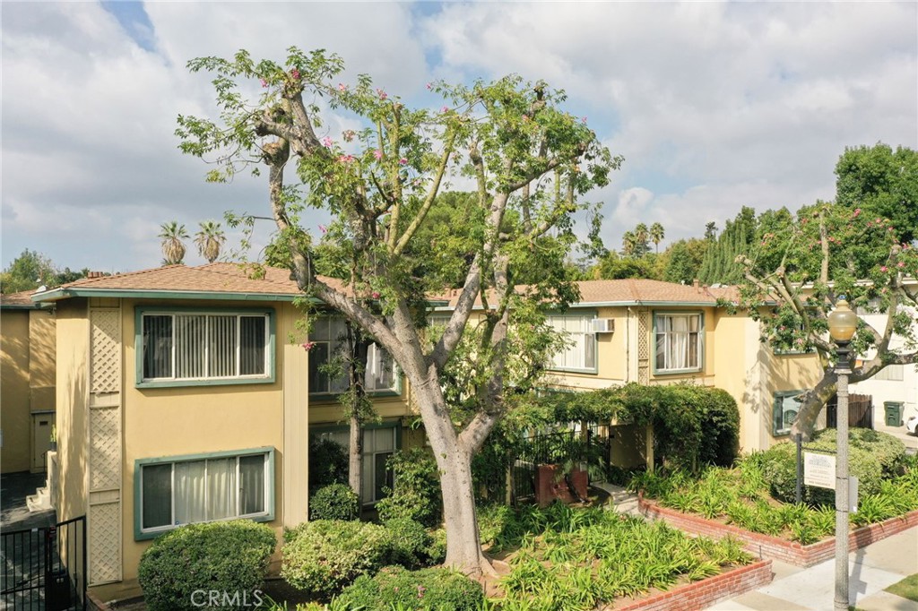 Properties 1 515 N El Molino Avenue