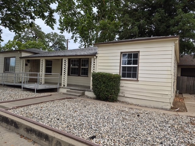 111 Baxter Avenue