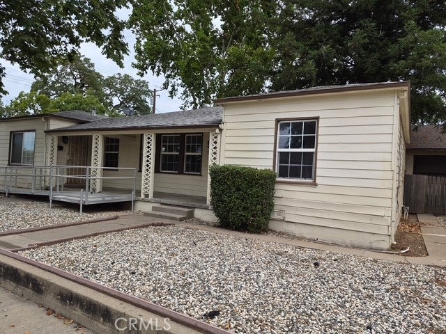 111 Baxter Avenue