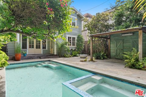 Photo of 813 Crestmoore Place, Venice, CA 90291 (MLS # 26655391)