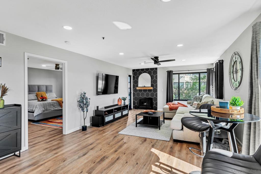 11233 Tierrasanta Blvd 30